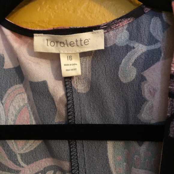 NWT Black Wrap style floral dress, Loralette size 16 - Picture 3 of 5